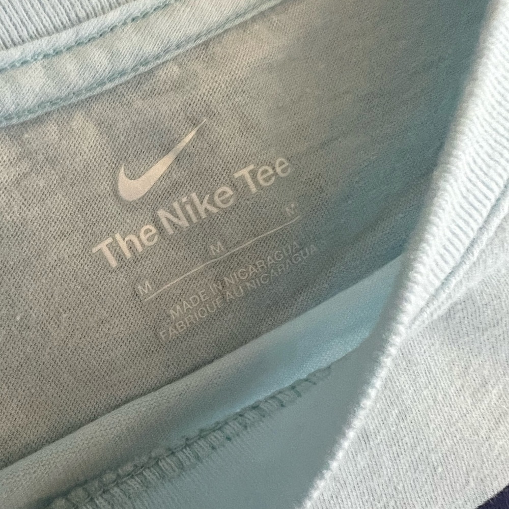 Nike Tee - Picture 3 of 4